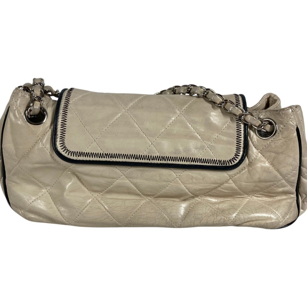 CHANEL Bag - Picture 3 of 16